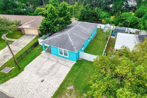 Casa en venta en Tampa, Florida, 4 dormitorios, 144.93 m2 № 1777974 - foto 1