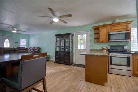 Casa en venta en Tampa, Florida, 4 dormitorios, 144.93 m2 № 1777974 - foto 14
