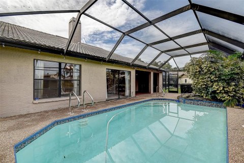House in Palm Harbor, Florida 2 bedrooms, 151.52 sq.m. № 2416847 - photo 28
