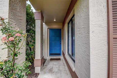 House in Palm Harbor, Florida 2 bedrooms, 151.52 sq.m. № 2416847 - photo 2