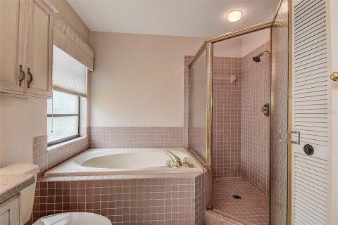 House in Palm Harbor, Florida 2 bedrooms, 151.52 sq.m. № 2416847 - photo 20
