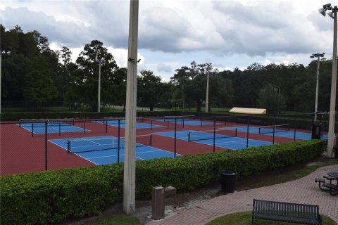 House in Palm Harbor, Florida 2 bedrooms, 151.52 sq.m. № 2416847 - photo 6