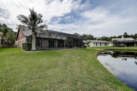 House in Palm Harbor, Florida 2 bedrooms, 151.52 sq.m. № 2416847 - photo 29