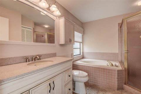 House in Palm Harbor, Florida 2 bedrooms, 151.52 sq.m. № 2416847 - photo 19
