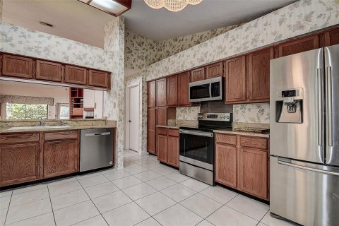 House in Palm Harbor, Florida 2 bedrooms, 151.52 sq.m. № 2416847 - photo 13