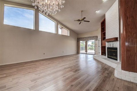 House in Palm Harbor, Florida 2 bedrooms, 151.52 sq.m. № 2416847 - photo 8