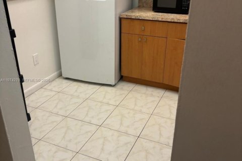 Снять в аренду кондоминиум в Лодерхилл, Флорида 2 спальни, 81.57м2, № 2036591 - фото 13