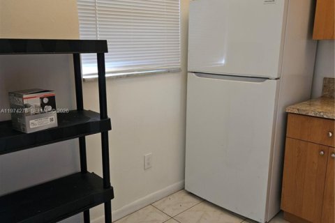 Снять в аренду кондоминиум в Лодерхилл, Флорида 2 спальни, 81.57м2, № 2036591 - фото 15