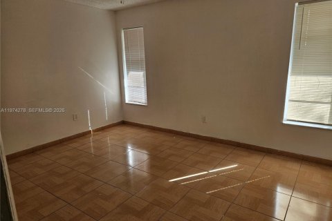 Снять в аренду кондоминиум в Лодерхилл, Флорида 2 спальни, 81.57м2, № 2036591 - фото 26