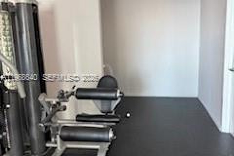 Condo in Miami, Florida, 3 bedrooms  № 2029962 - photo 21