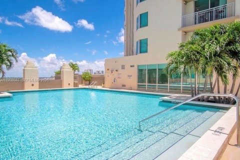 Condo in Miami, Florida, 3 bedrooms  № 2029962 - photo 18