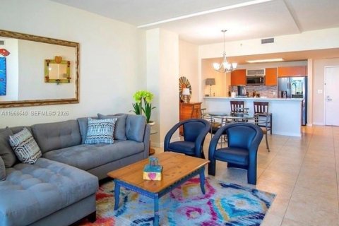 Condo in Miami, Florida, 3 bedrooms  № 2029962 - photo 7