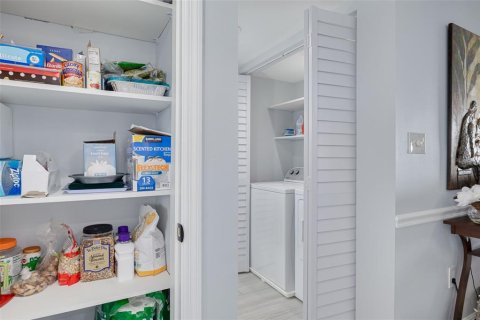 Купить кондоминиум в Южная Пасадена, Флорида 8 комнат, 103.59м2, № 1907796 - фото 9