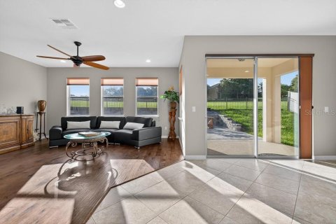 House in Mount Dora, Florida 4 bedrooms, 307.23 sq.m. № 1812562 - photo 15