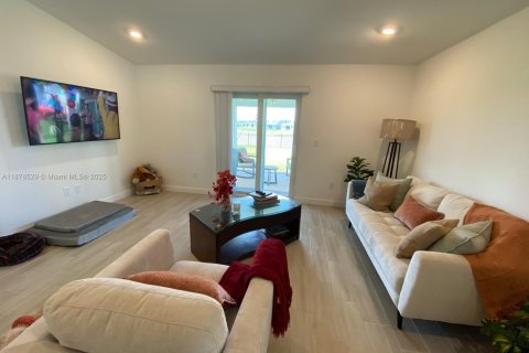 Villa ou maison à louer à Port St. Lucie, Floride: 4 chambres, 168.52 m2 № 1922186 - photo 11