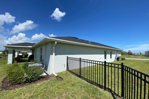 Villa ou maison à louer à Port St. Lucie, Floride: 4 chambres, 168.52 m2 № 1922186 - photo 7