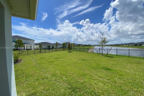 Villa ou maison à louer à Port St. Lucie, Floride: 4 chambres, 168.52 m2 № 1922186 - photo 3