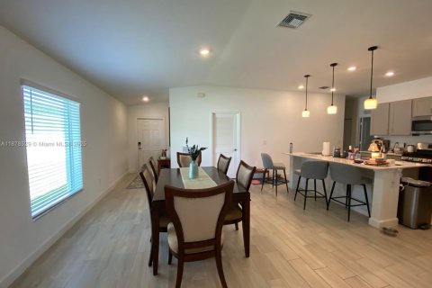 Villa ou maison à louer à Port St. Lucie, Floride: 4 chambres, 168.52 m2 № 1922186 - photo 14