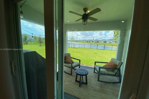 Villa ou maison à louer à Port St. Lucie, Floride: 4 chambres, 168.52 m2 № 1922186 - photo 12