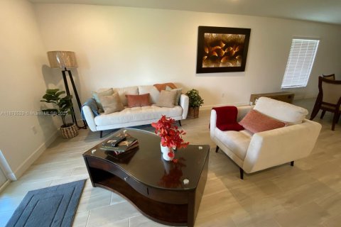 Villa ou maison à louer à Port St. Lucie, Floride: 4 chambres, 168.52 m2 № 1922186 - photo 15