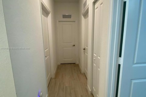 Villa ou maison à louer à Port St. Lucie, Floride: 4 chambres, 168.52 m2 № 1922186 - photo 19