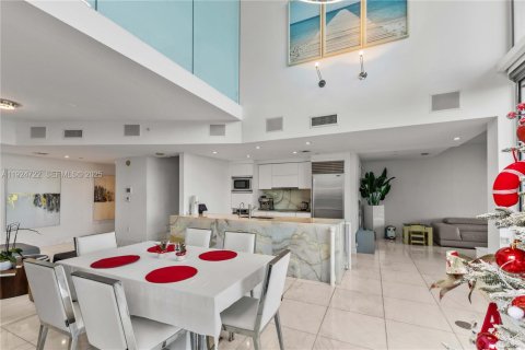 Copropriété à louer à Miami, Floride: 2 chambres, 171.78 m2 № 1984603 - photo 8