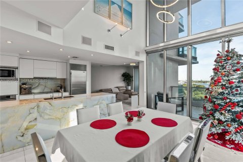 Copropriété à louer à Miami, Floride: 2 chambres, 171.78 m2 № 1984603 - photo 5