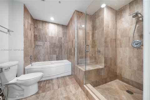 Condo in Miami, Florida, 2 bedrooms № 2256406 - photo 21