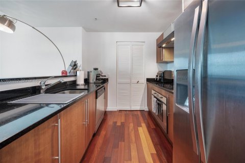 Condo in Miami, Florida, 2 bedrooms № 2256406 - photo 14