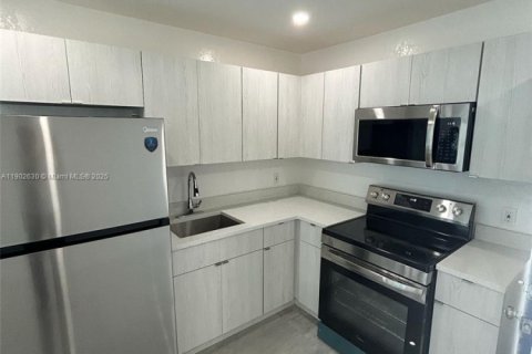 Appartement à louer à Dania Beach, Floride: 3 chambres № 1952994 - photo 1