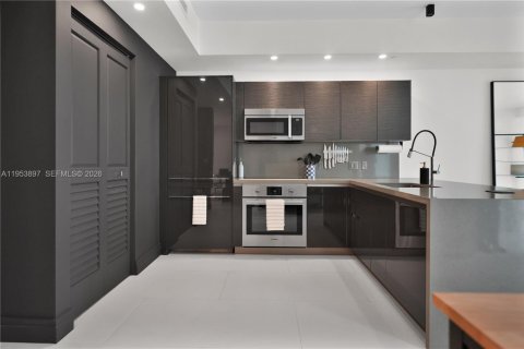 Купить кондоминиум в Майами, Флорида 1 спальня, 84.08м2, № 2054939 - фото 5
