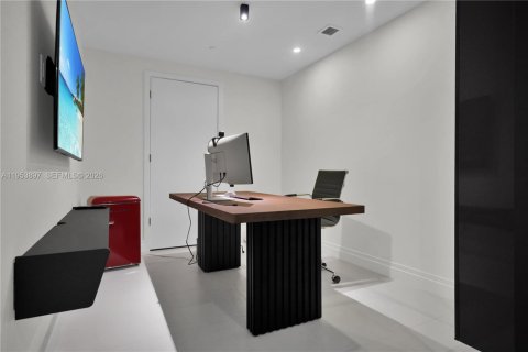 Купить кондоминиум в Майами, Флорида 1 спальня, 84.08м2, № 2054939 - фото 14