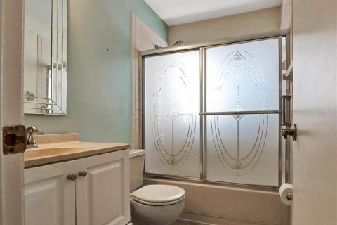 Купить кондоминиум в Тампа, Флорида 9 комнат, 100.33м2, № 2211510 - фото 20