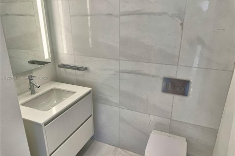 Copropriété à vendre à Miami, Floride: 3 chambres, 210.98 m2 № 1794292 - photo 18