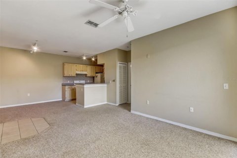 Condo in Maitland, Florida, 1 bedroom  № 1789848 - photo 3