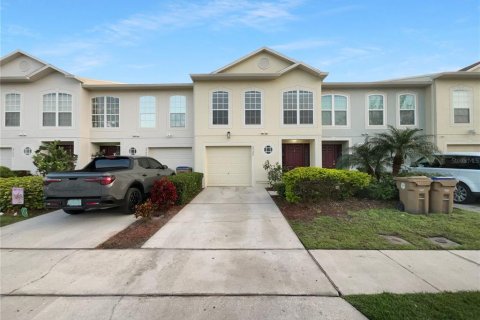 Townhouse in Kissimmee, Florida 3 bedrooms, 158.21 sq.m. № 1564078 - photo 1