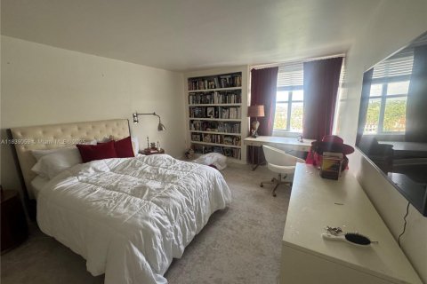 Снять в аренду квартиру в Майами-Бич, Флорида 2 спальни, 140.75м2, № 1847701 - фото 11