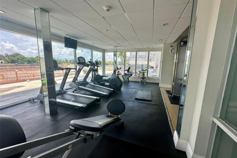 Снять в аренду квартиру в Майами-Бич, Флорида 2 спальни, 140.75м2, № 1847701 - фото 24