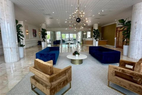 Снять в аренду квартиру в Майами-Бич, Флорида 2 спальни, 140.75м2, № 1847701 - фото 18