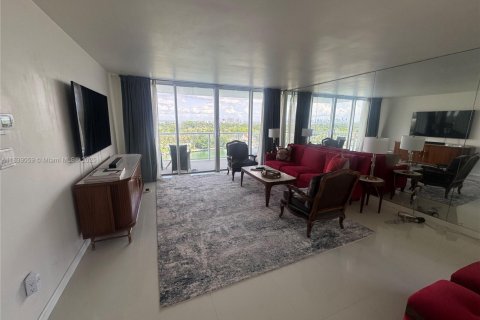 Снять в аренду квартиру в Майами-Бич, Флорида 2 спальни, 140.75м2, № 1847701 - фото 15