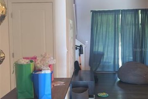 Townhouse in Wesley Chapel, Florida 3 bedrooms, 155.43 sq.m. № 2121587 - photo 9