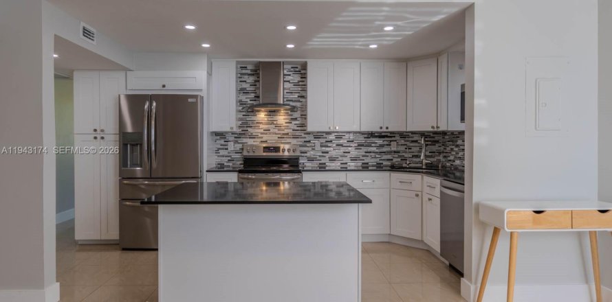 Кондоминиум с 3 спальнями в Авентура, Флорида № 2005359