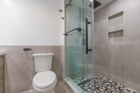 Снять в аренду кондоминиум в Авентура, Флорида 3 спальни, 128.21м2, № 2005359 - фото 24