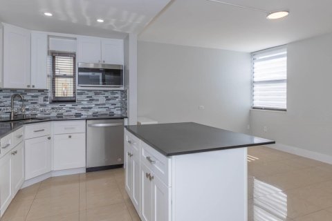 Снять в аренду кондоминиум в Авентура, Флорида 3 спальни, 128.21м2, № 2005359 - фото 5