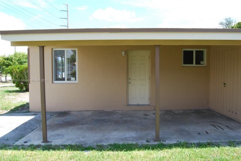 Villa ou maison à vendre à Miami, Floride: 3 chambres, 96.62 m2 № 1979208 - photo 8