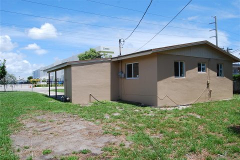 Villa ou maison à vendre à Miami, Floride: 3 chambres, 96.62 m2 № 1979208 - photo 11