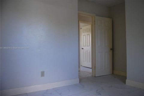 Villa ou maison à vendre à Miami, Floride: 3 chambres, 96.62 m2 № 1979208 - photo 30