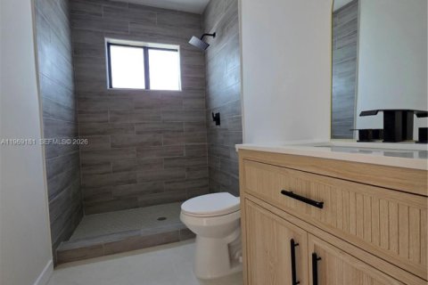 Casa en venta en Hialeah, Florida, 3 dormitorios, 93.09 m2 № 2031221 - foto 7