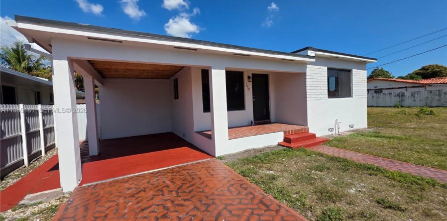 Casa en Hialeah, Florida 3 dormitorios, 93.09 m2 № 2031221