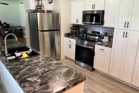 Casa en venta en Belleview, Florida, 2 dormitorios, 140.1 m2 № 1817373 - foto 12
